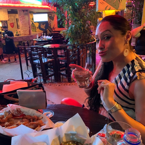 Meet your Posher, Patty - Picture 6 of 16